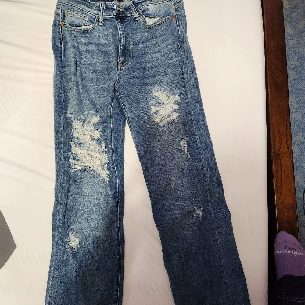 Judy Blue Jeans - Picture 1 of 3